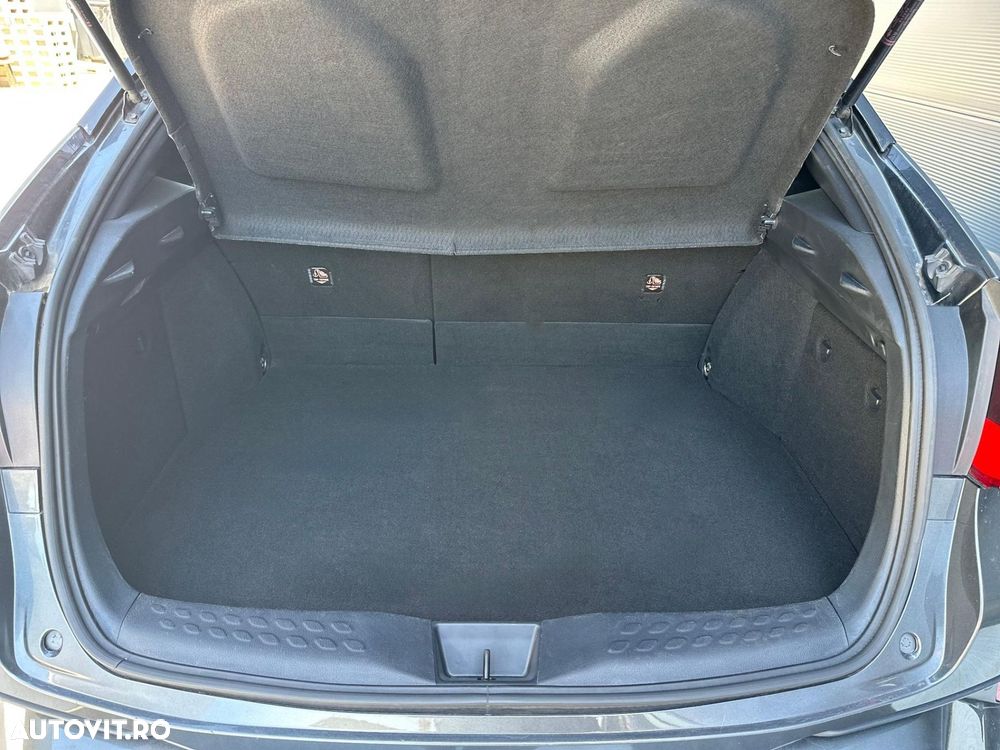 Toyota C-HR 2.0 HSD 184 CP 4x2 CVT Style - 17