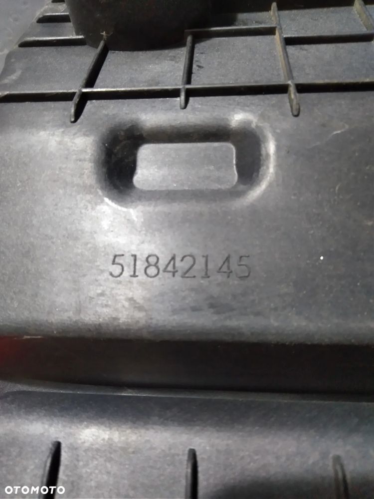 Obudowa filtra powietrza 500 abarth - 4