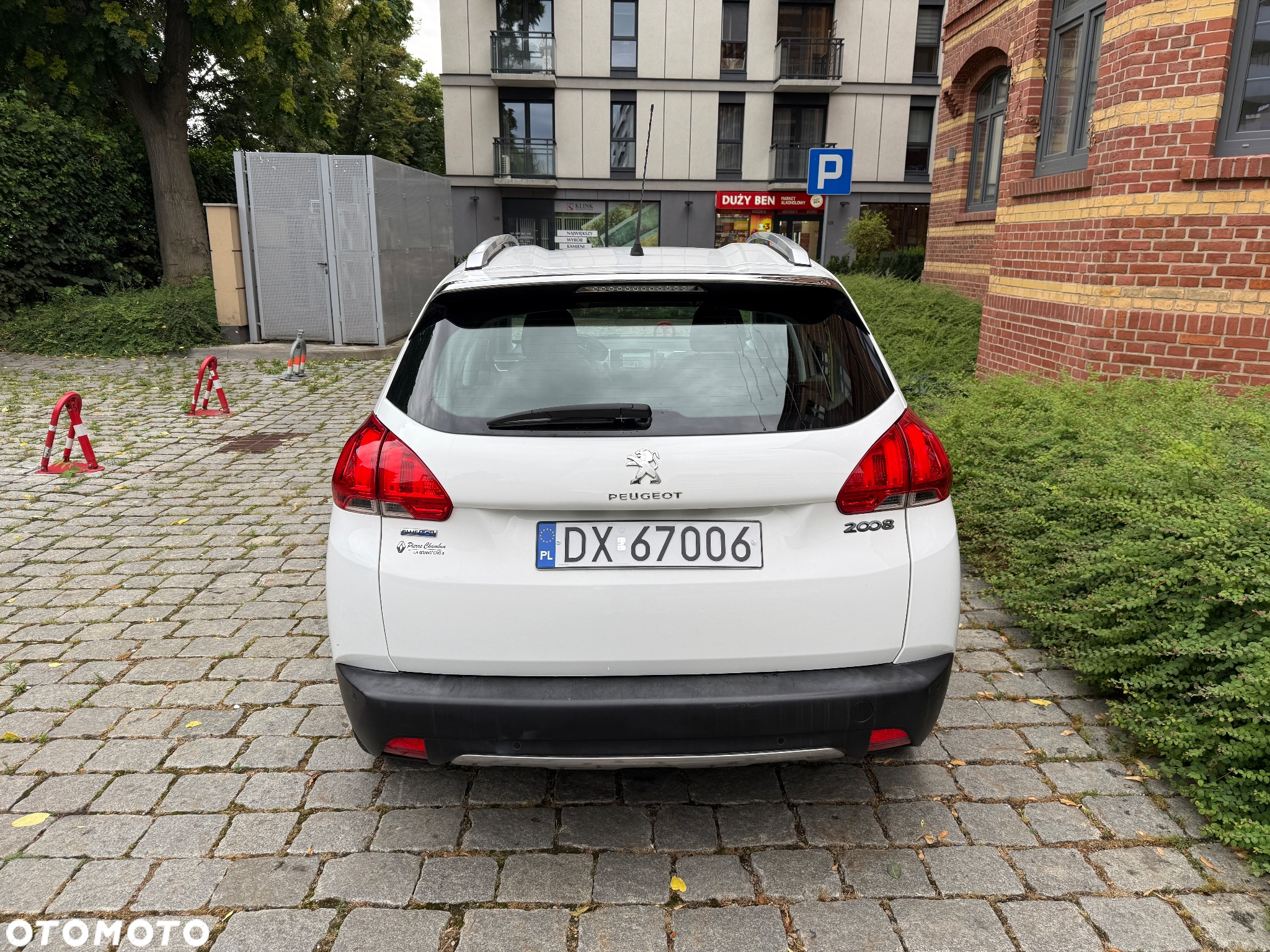 Peugeot 2008 1.6 BlueHDi Allure - 4