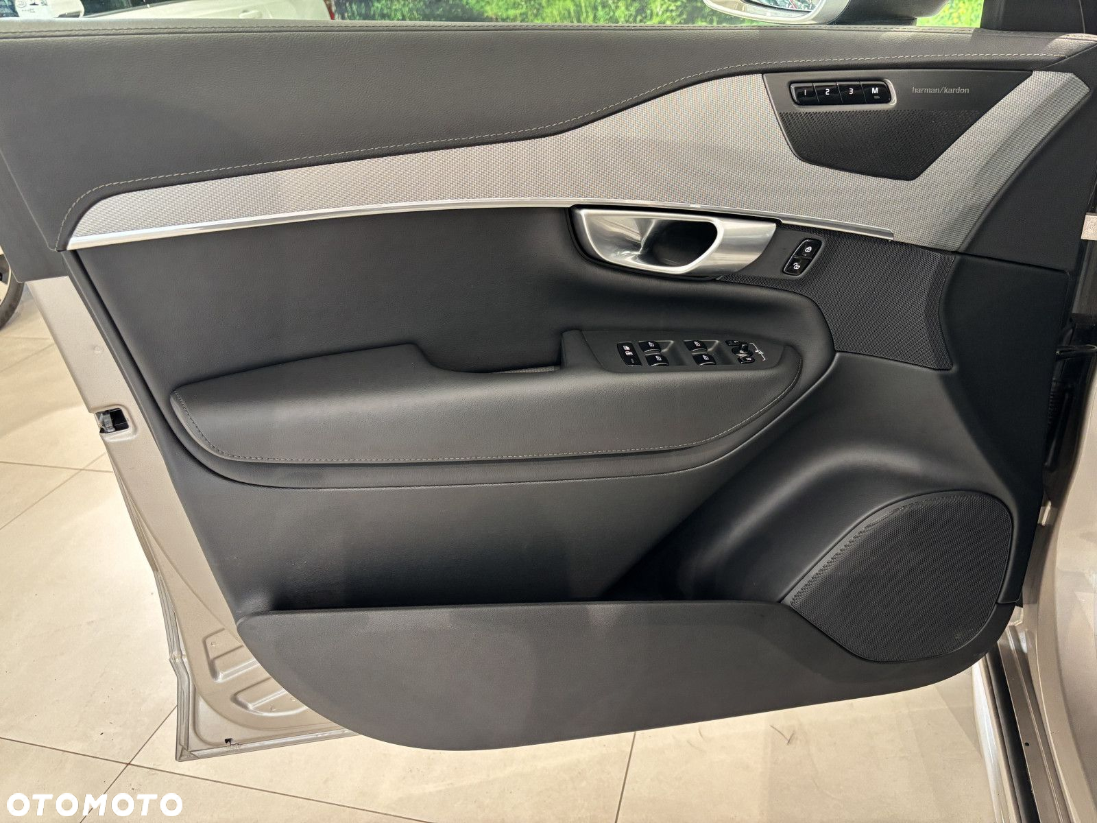 Volvo XC 90 - 21