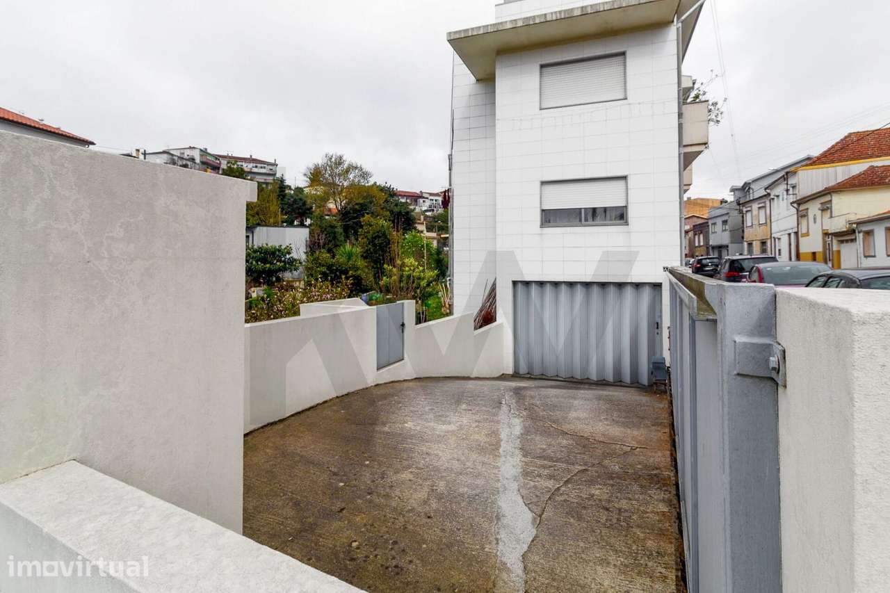 Apartamento T3 em Rio Tinto de 2002  com quintal, garagem p/2 carros - Grande imagem: 3/49