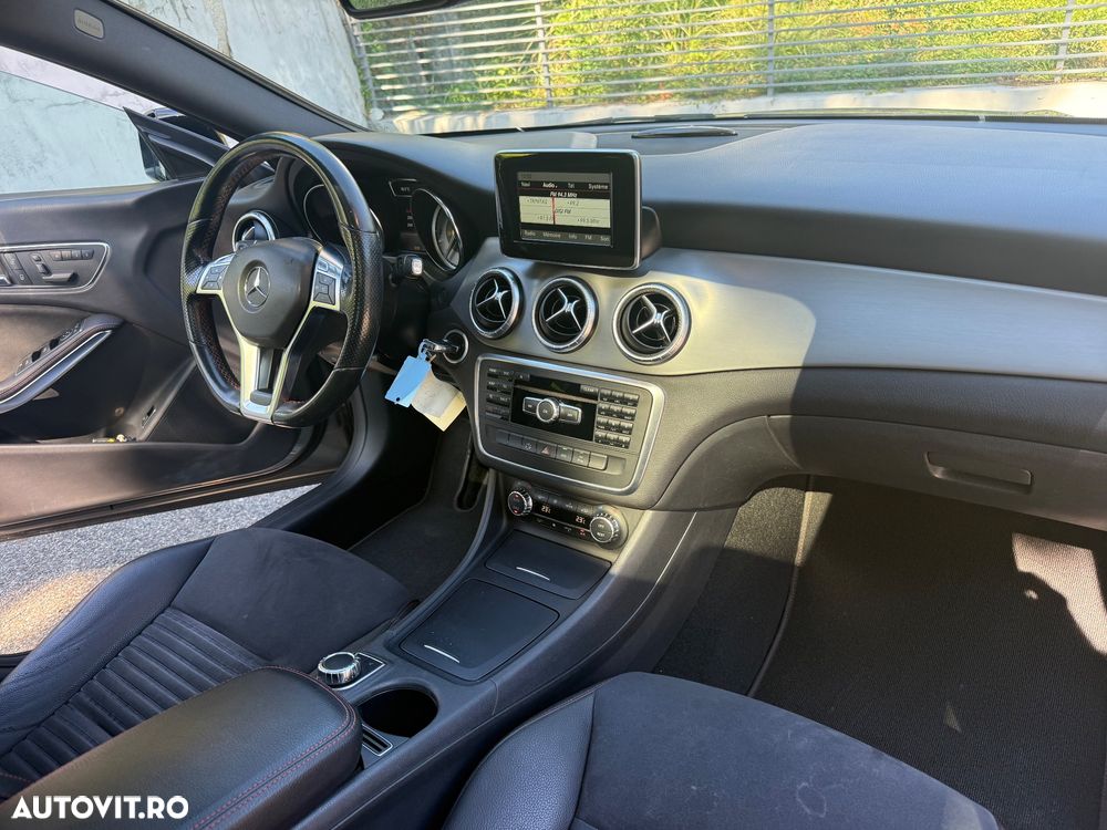 Mercedes-Benz CLA 220 CDI 7G-DCT AMG Line - 11