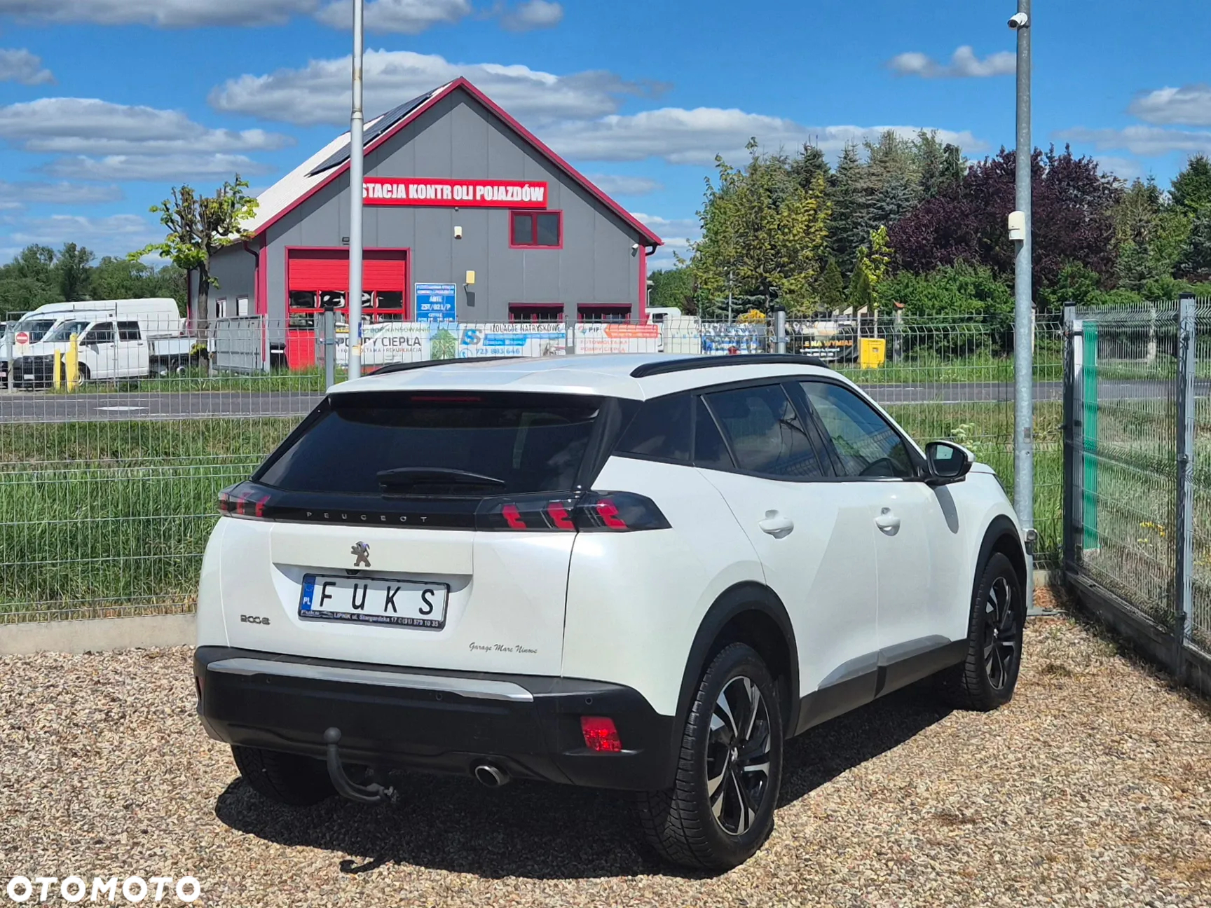 Peugeot 2008 BlueHDi 130 Allure S&S EAT8 - 14