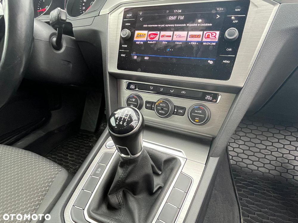 Volkswagen Passat 2.0 TDI SCR Trendline - 9