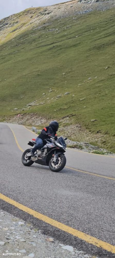 Aprilia Tuono 660 - 4
