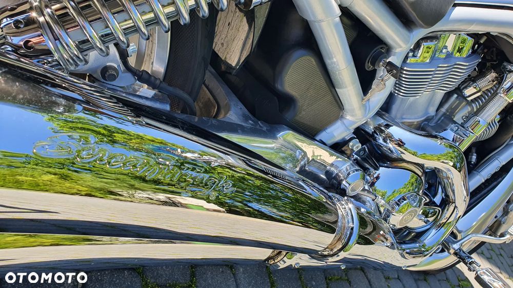 Harley-Davidson V-Rod Street Rod - 2