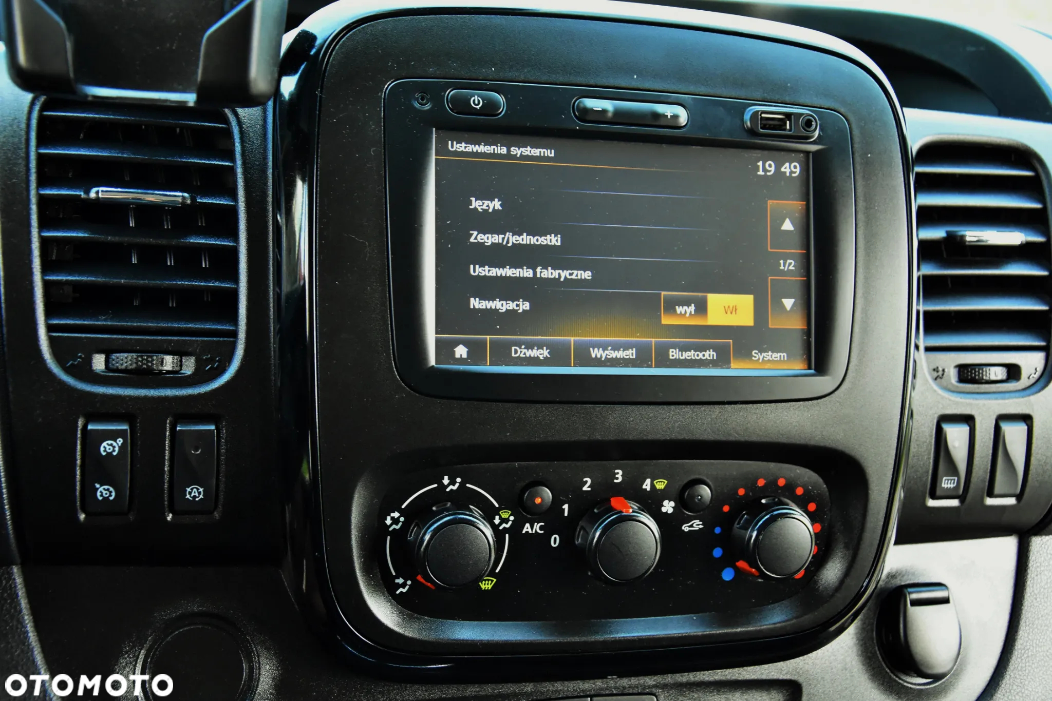 Opel Vivaro L2H1 2.9t Elegance - 29