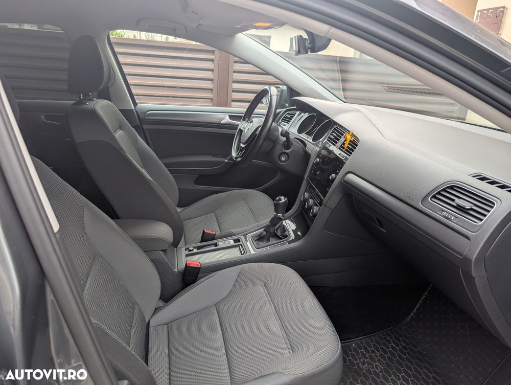 Volkswagen Golf 1.6 TDI Comfortline - 11