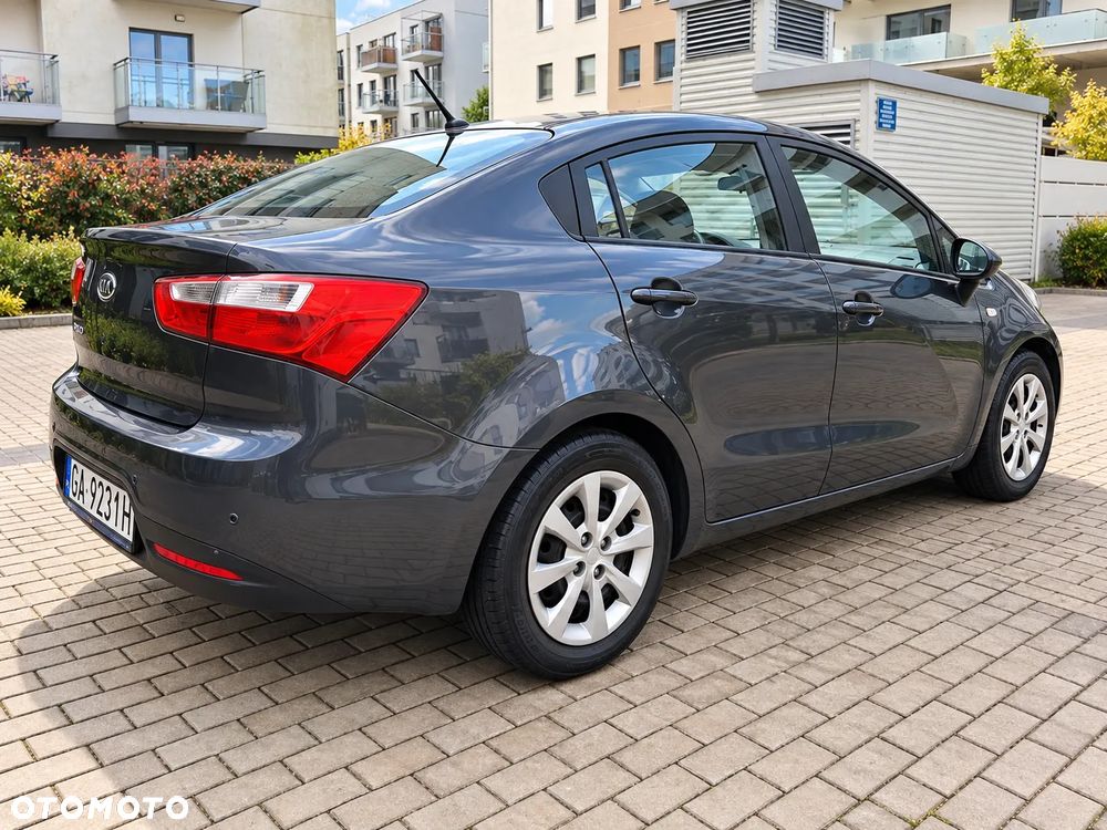 Kia Rio 2012 photo 3
