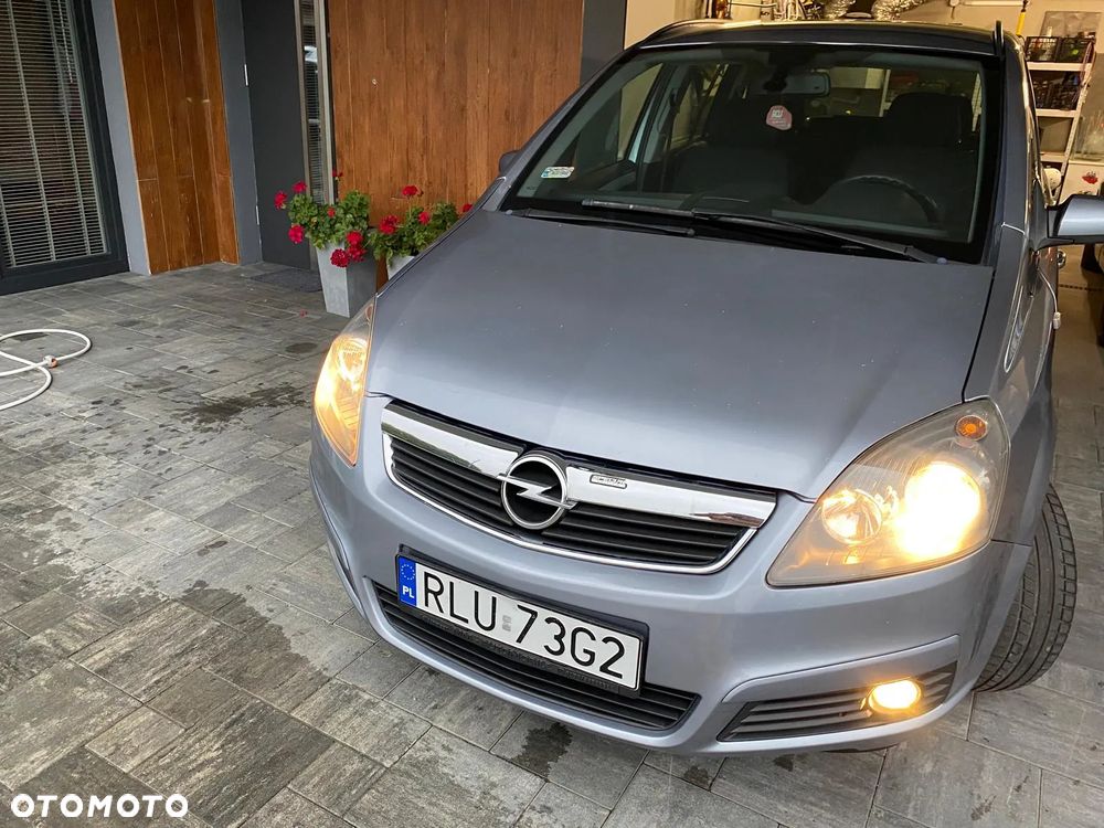 Opel Zafira 1.8 - 3