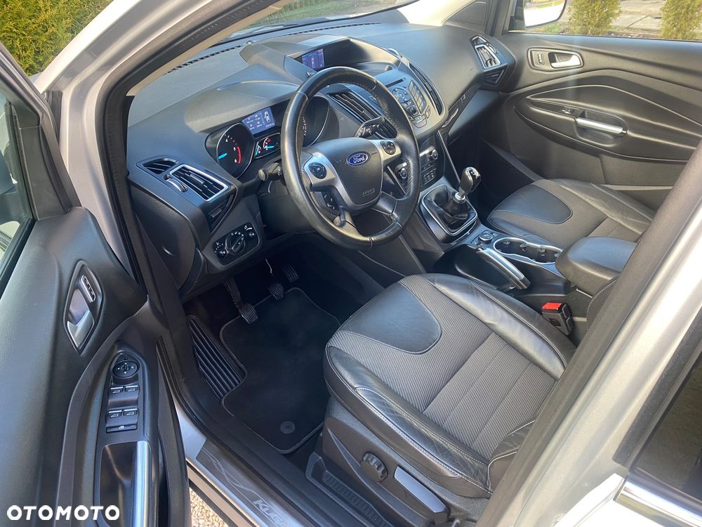 Ford Kuga 2.0 TDCi 2x4 Titanium - 17