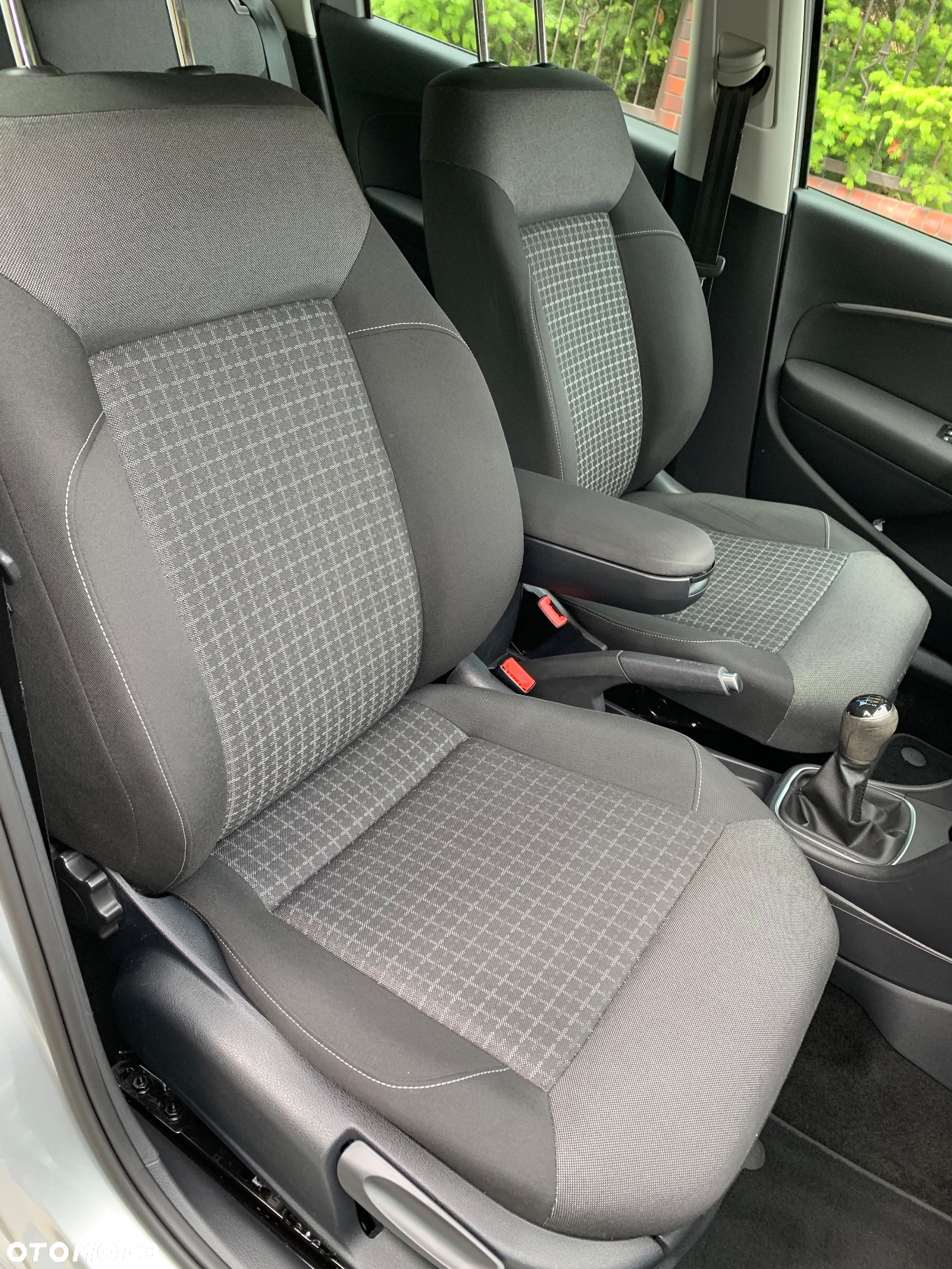 Volkswagen Polo 1.4 TDI (Blue Motion Technology) Comfortline - 16