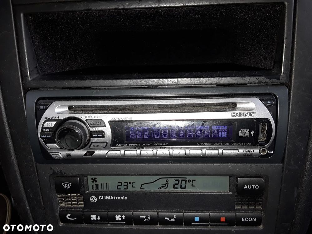 Volkswagen Golf - 17