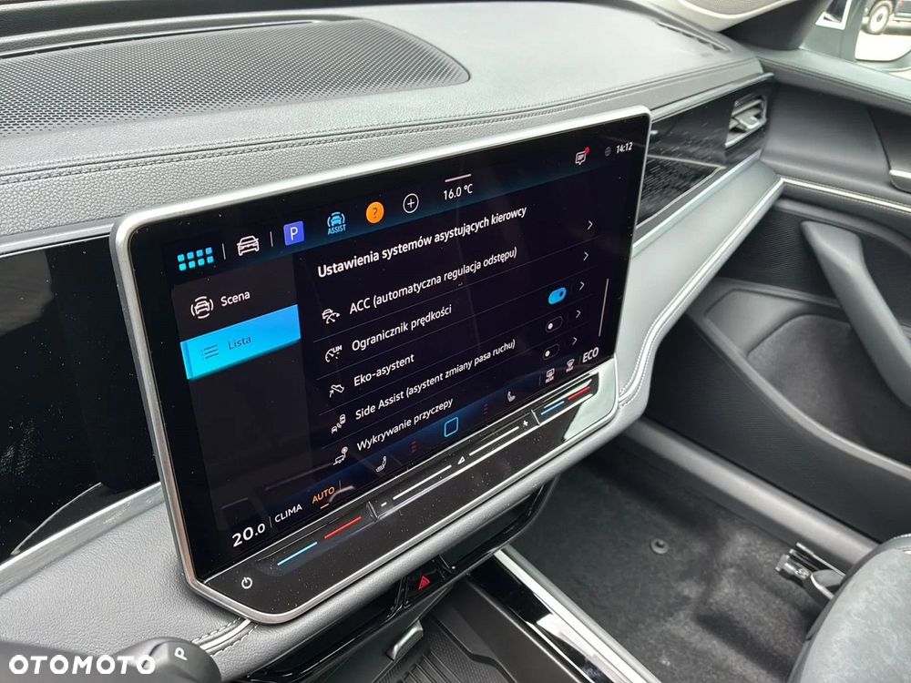 Volkswagen Passat - 16