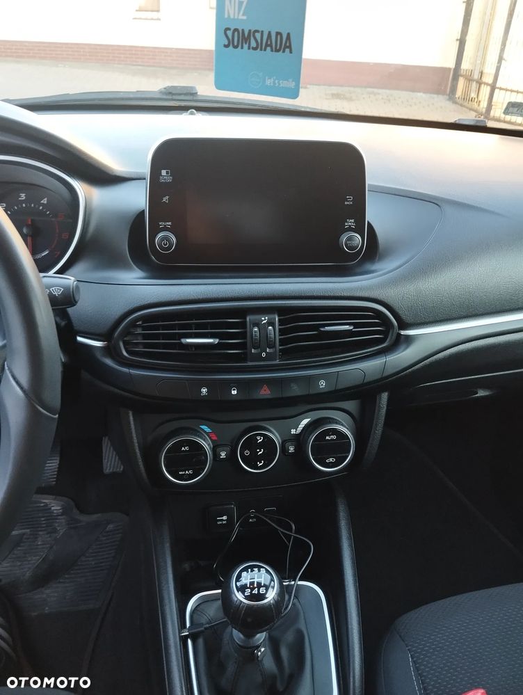 Fiat Tipo 1.6 MultiJet 16v Lounge - 6
