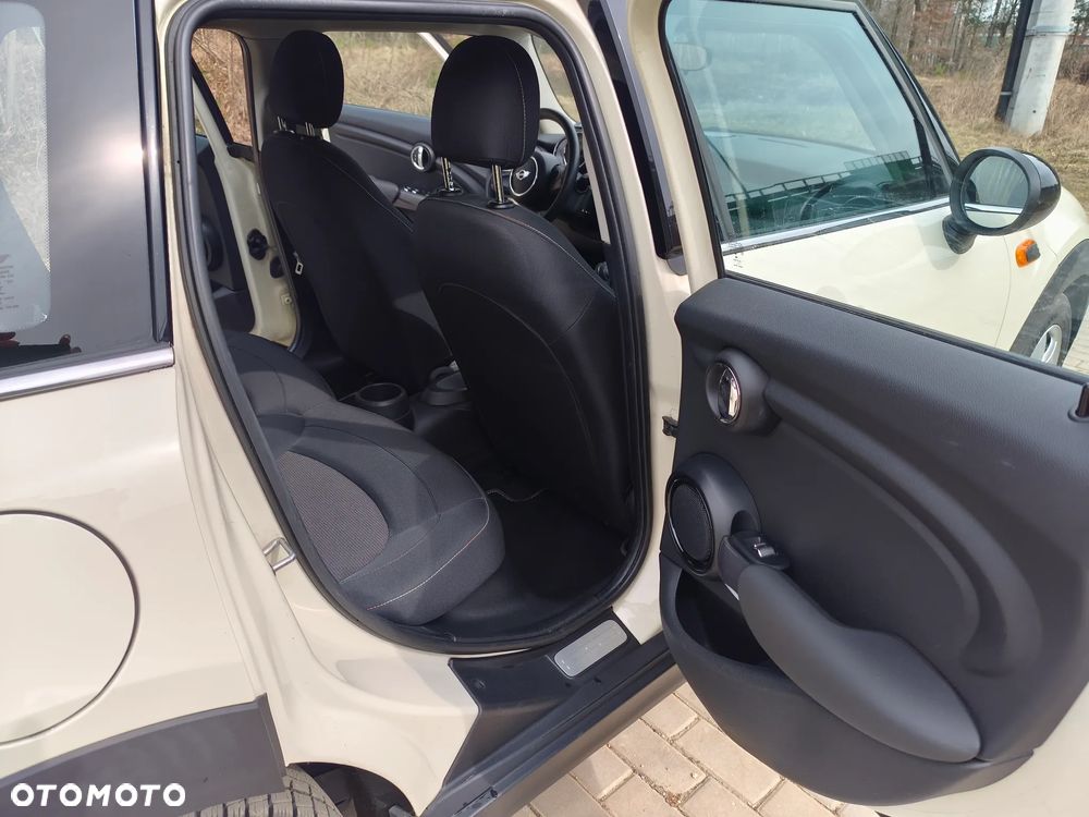 MINI Cooper Standard - 21