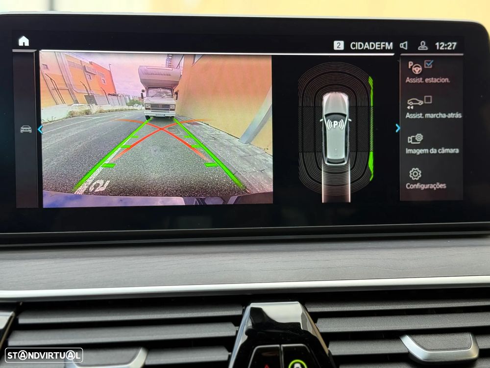 BMW 530 e Pack Desportivo M - 13