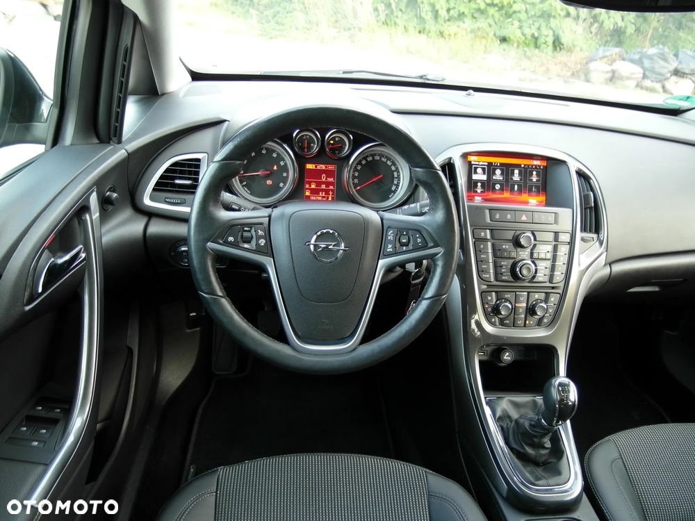 Opel Astra 1.4 Turbo Innovation - 24