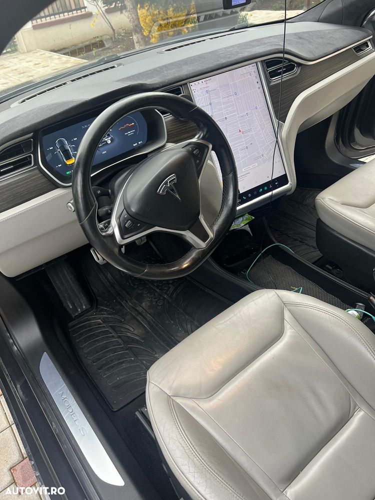 Tesla Model S 90D Allradantrieb - 4
