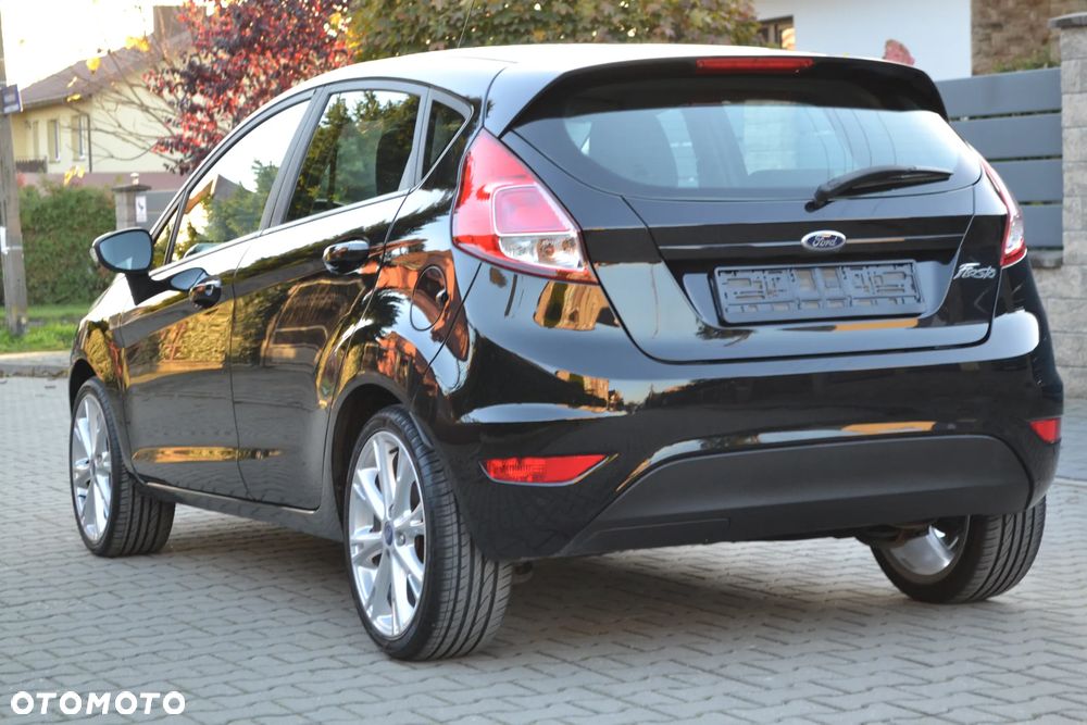 Ford Fiesta - 24