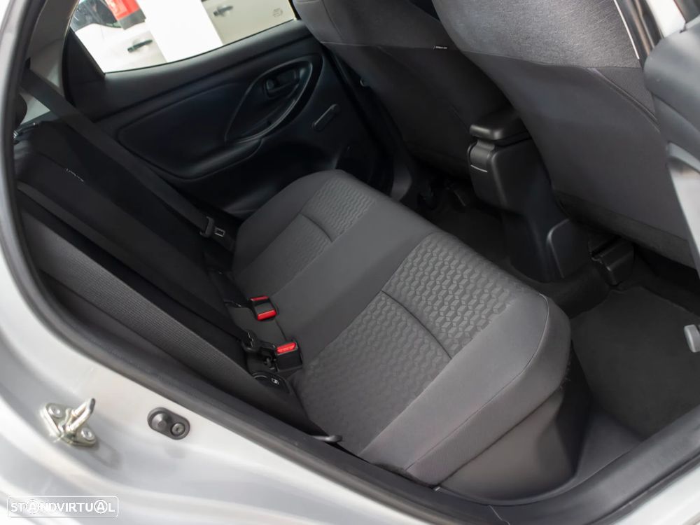 Toyota Yaris 1.5 HDF Comfort Plus - 10