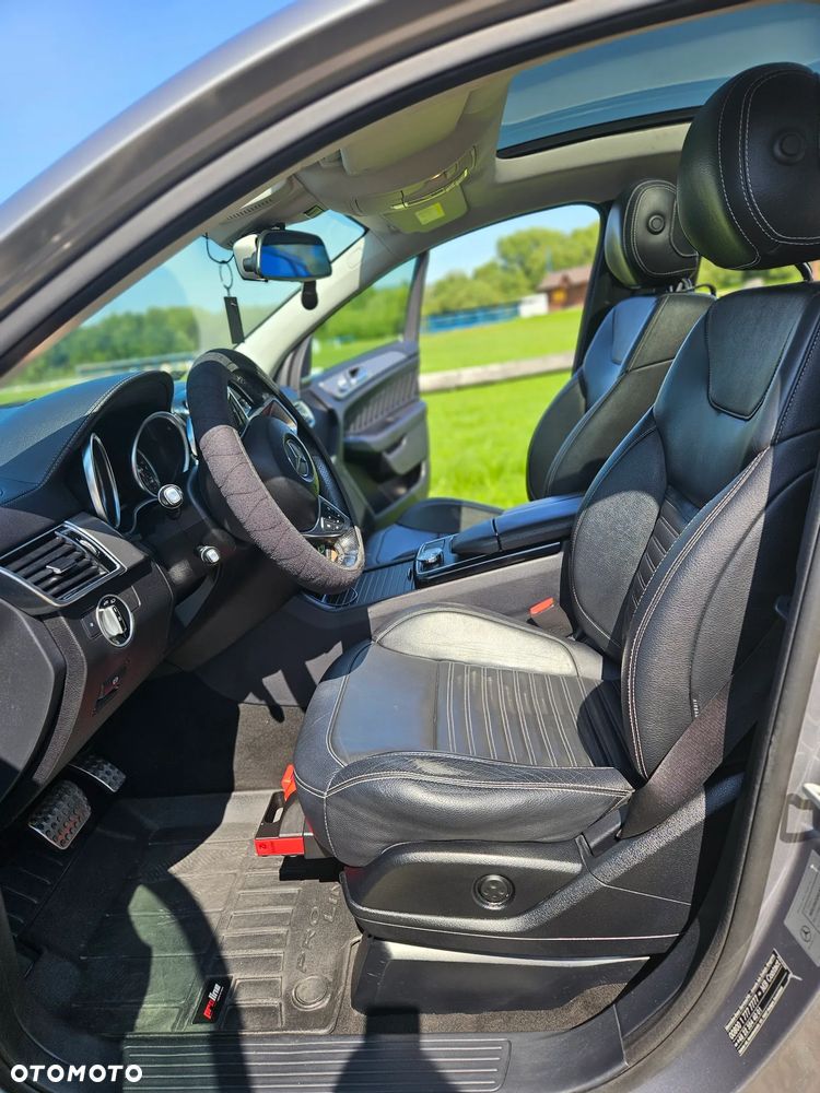 Mercedes-Benz GLE - 11