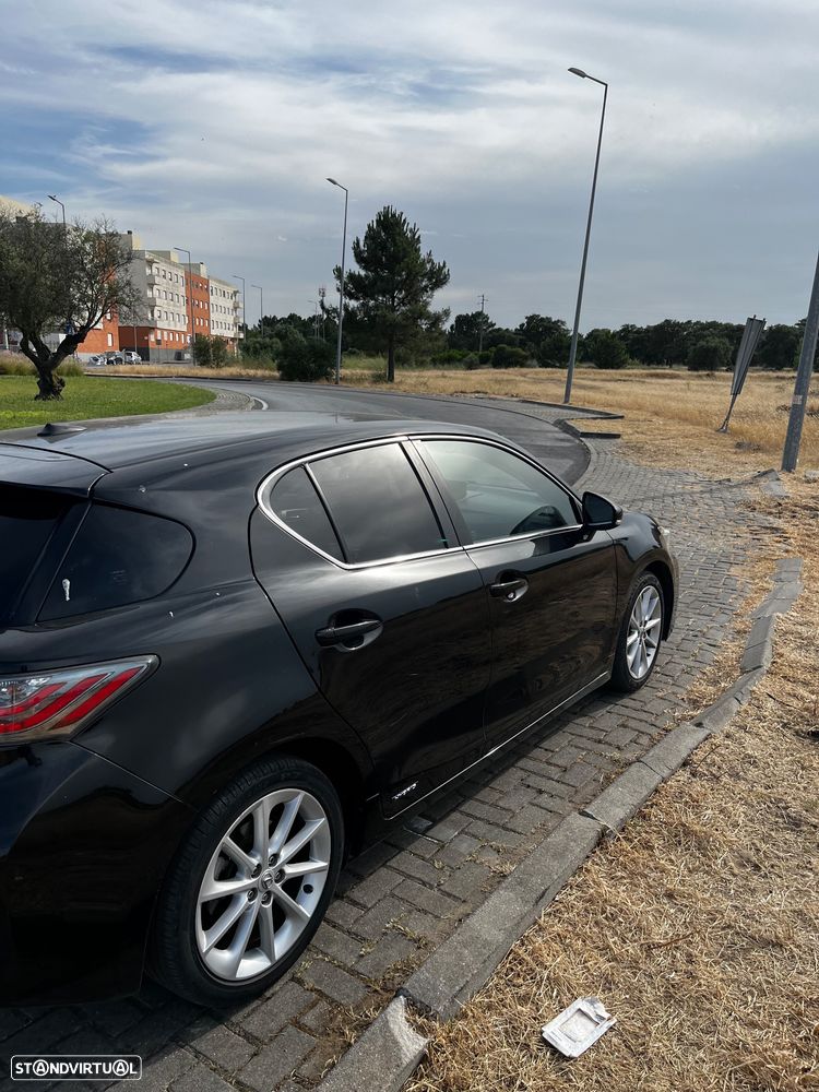 Lexus CT 200h - 14