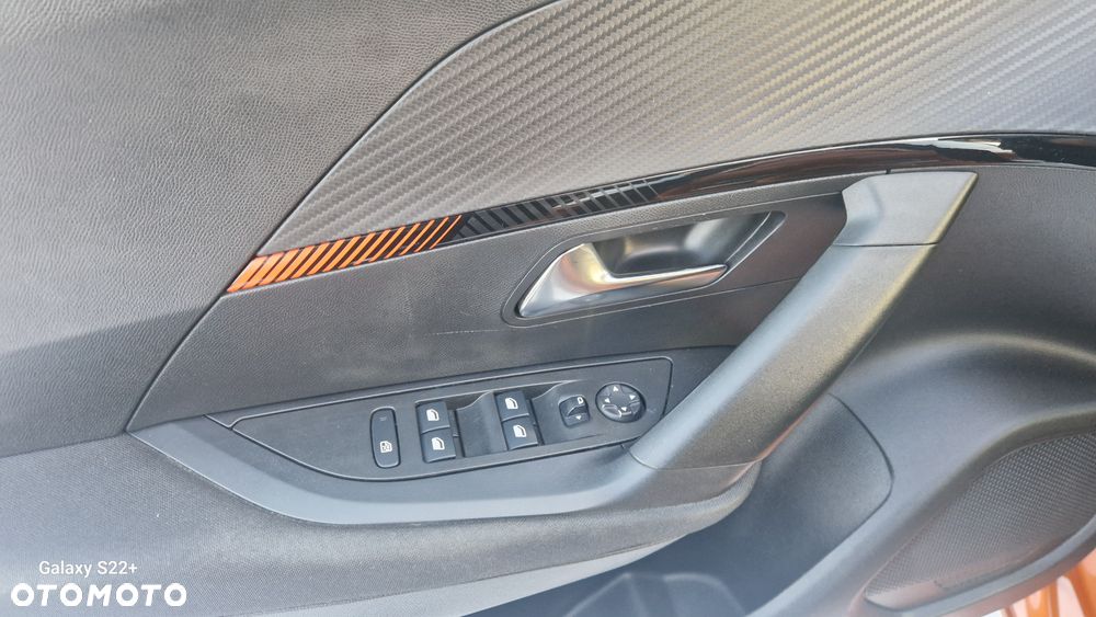 Peugeot 2008 PureTech 100 Allure - 25