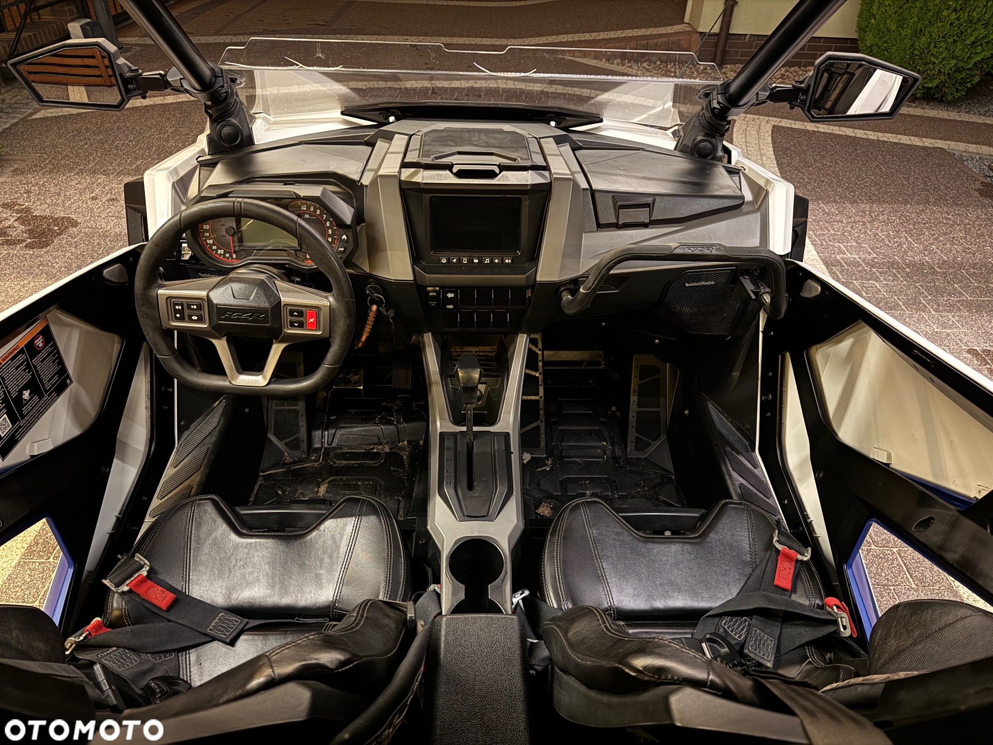 Polaris RZR - 8