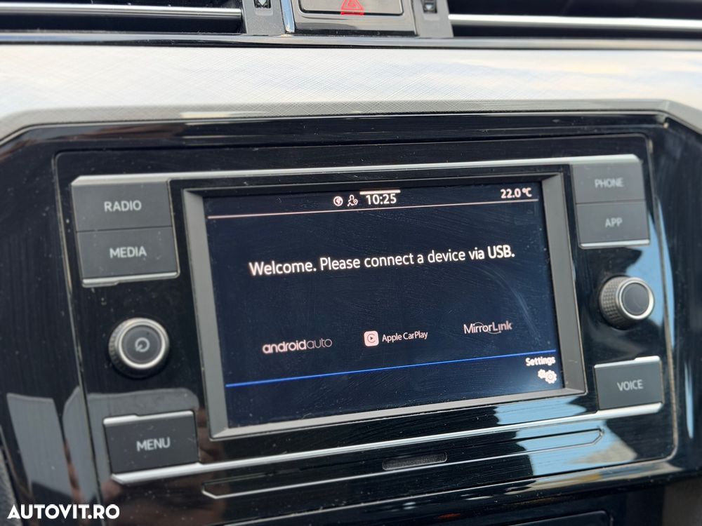 Volkswagen Passat 2.0 TDI DSG Comfortline - 23