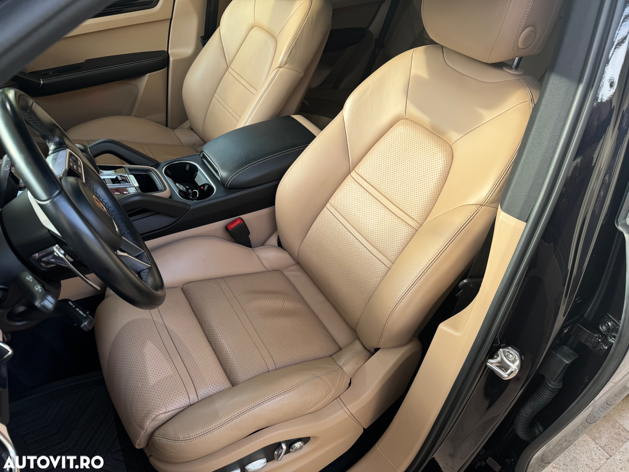 Porsche Cayenne - 17