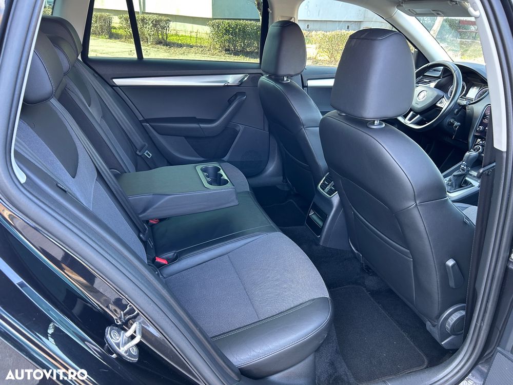 Skoda Octavia 1.6 TDI DSG Premium Edition - 17