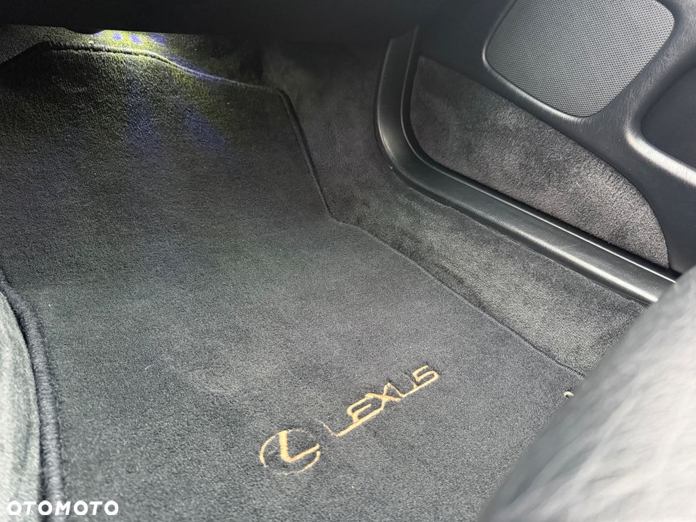 Lexus LS - 18