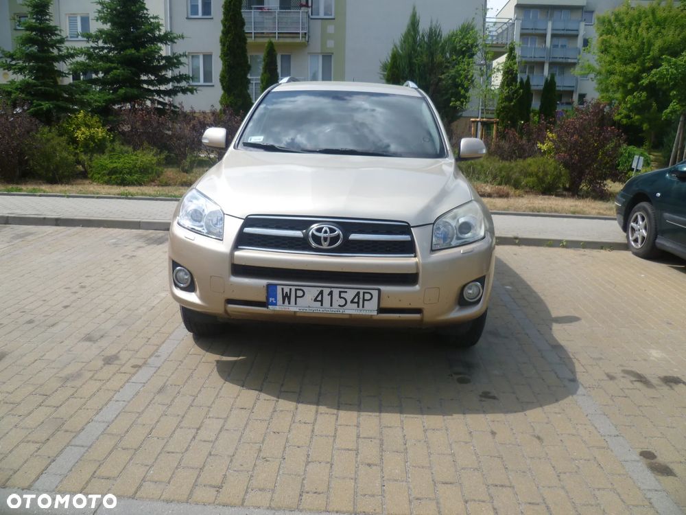 Toyota RAV4 - 1