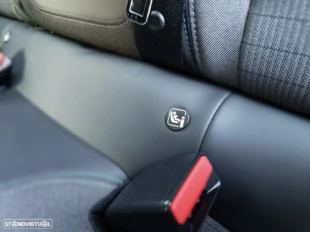 Peugeot 2008 1.2 PureTech Allure Pack EAT8 - 34