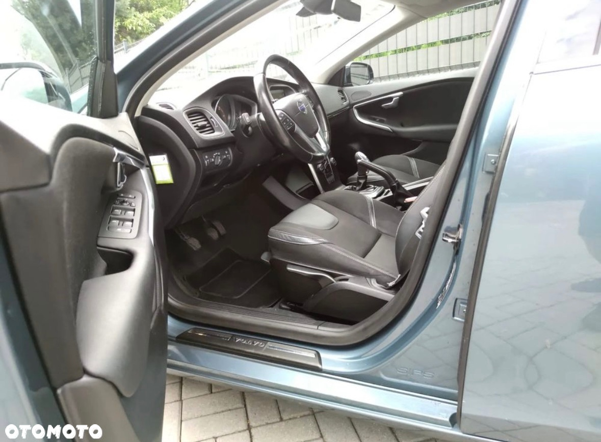 Volvo V40 D2 Momentum - 18