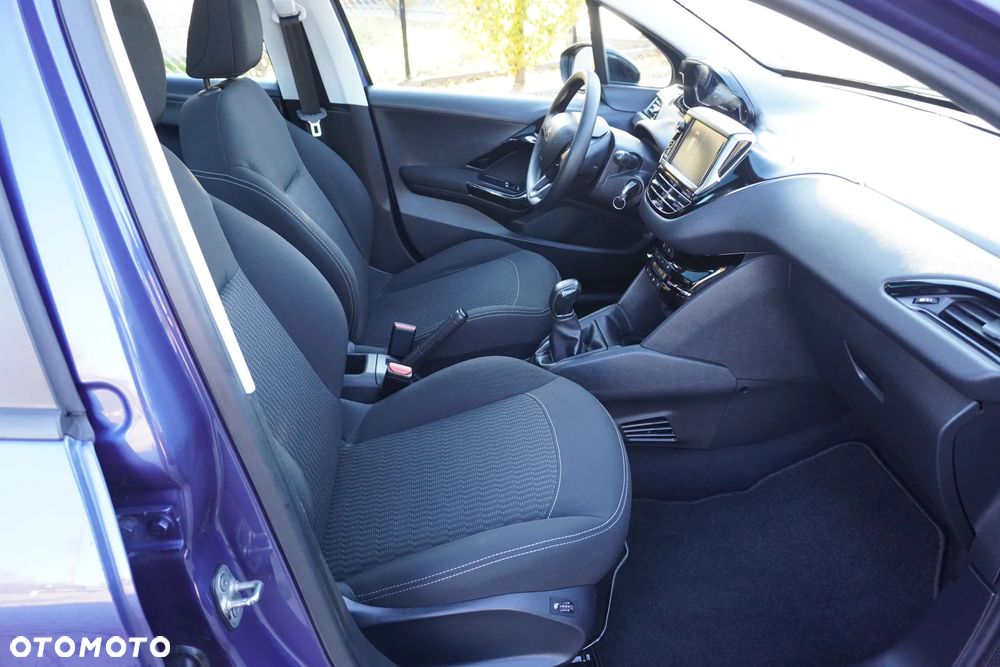 Peugeot 208 1.2 PureTech Allure - 20