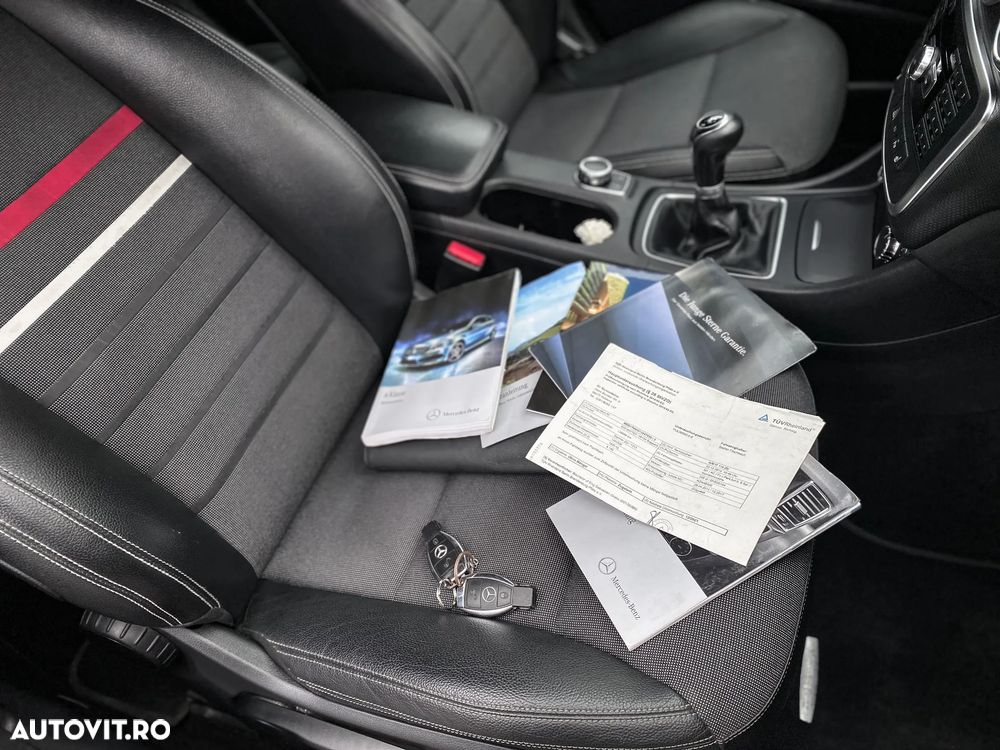 Mercedes-Benz A 180 Urban - 16