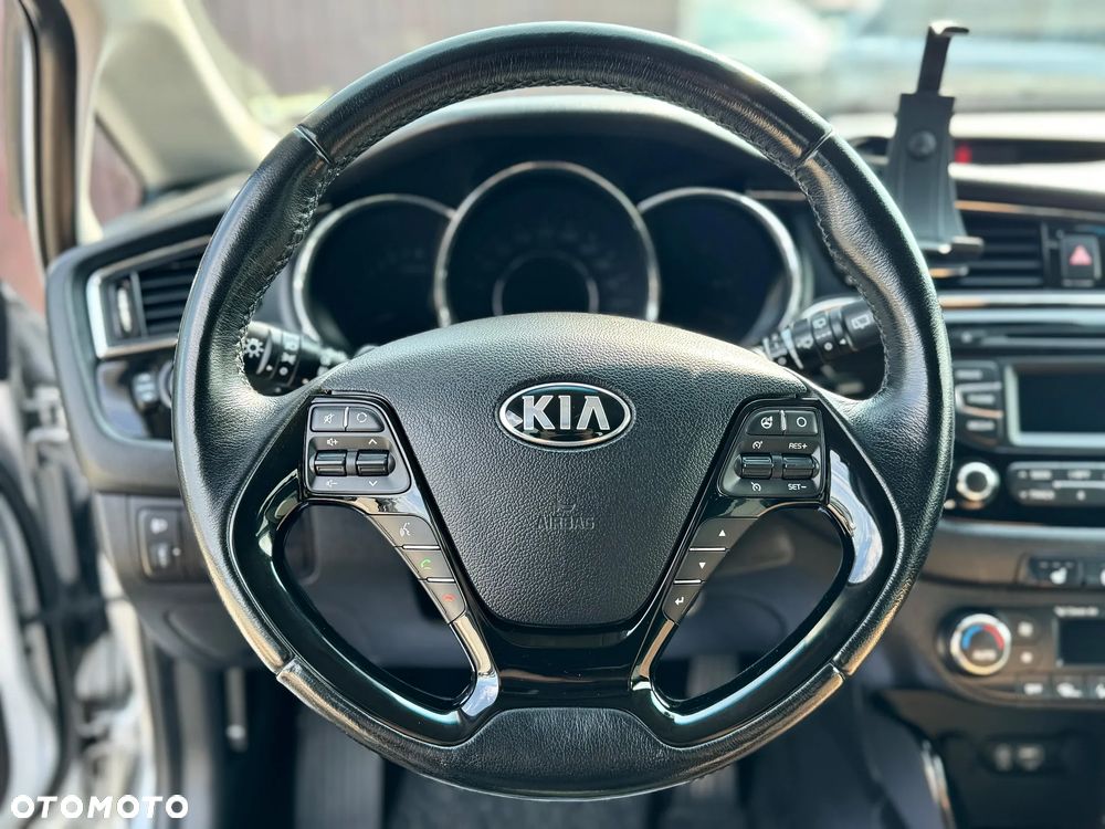 Kia Ceed 1.6 GDI DCT Platinum Edition - 31