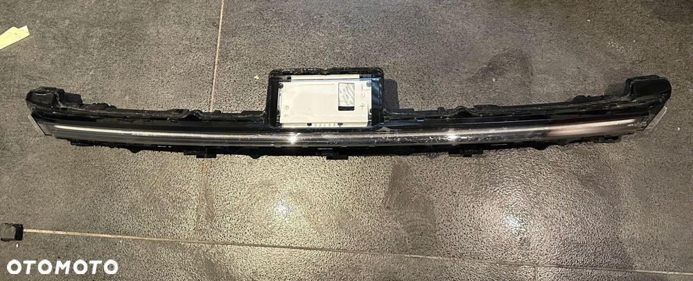 byd atto 3 2021- lampa led środkowa drl sc2e-4102300a - 1