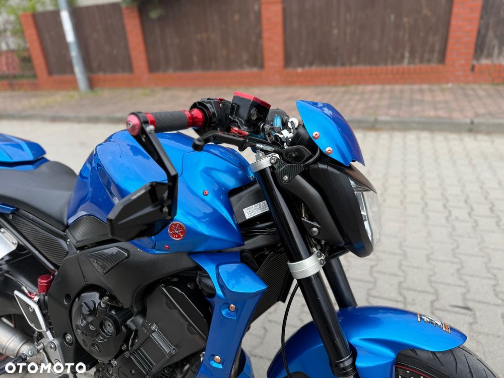 Yamaha FZ - 4