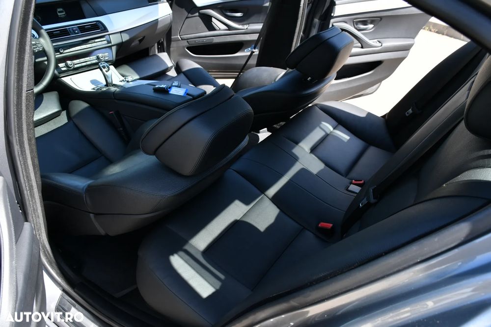 BMW Seria 5 525d xDrive Sport-Aut. Luxury Line - 28