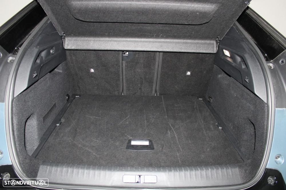 Peugeot E-3008 73 kWh GT - 10