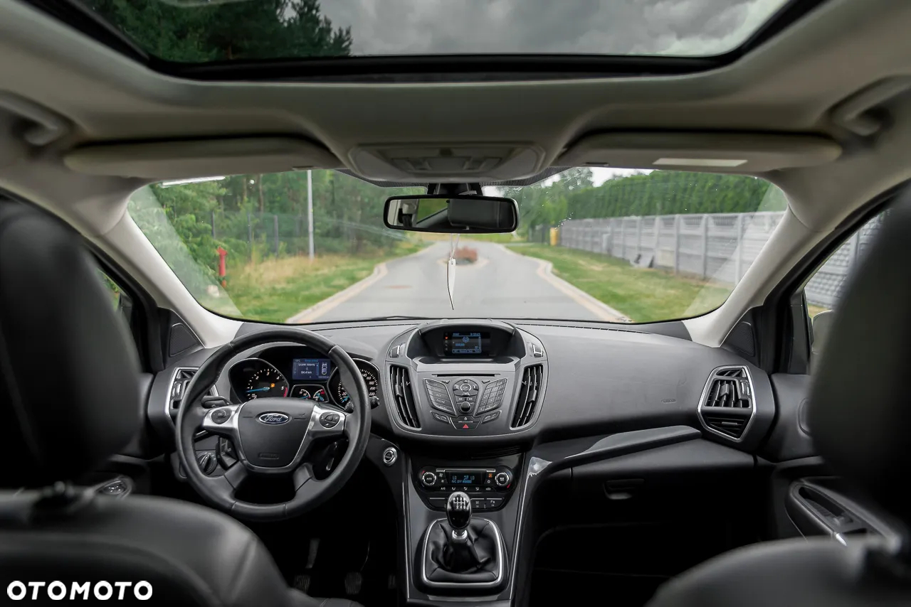 Ford Kuga 2.0 TDCi 2x4 Titanium - 39