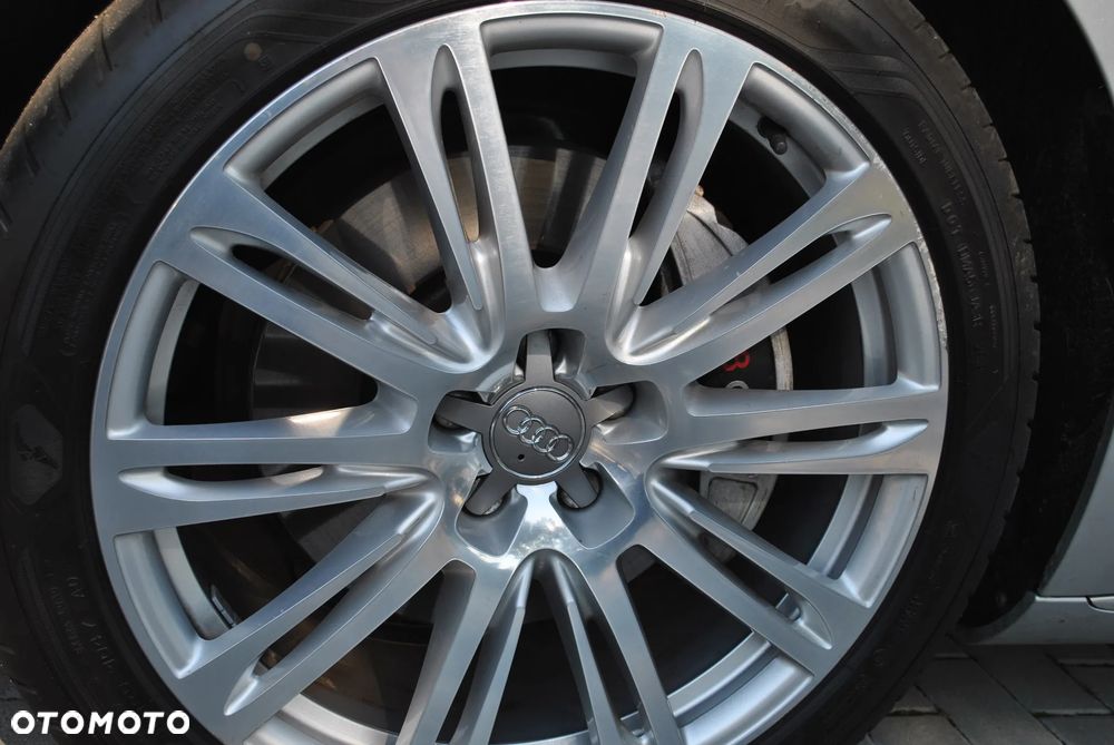 Audi A8 - 14