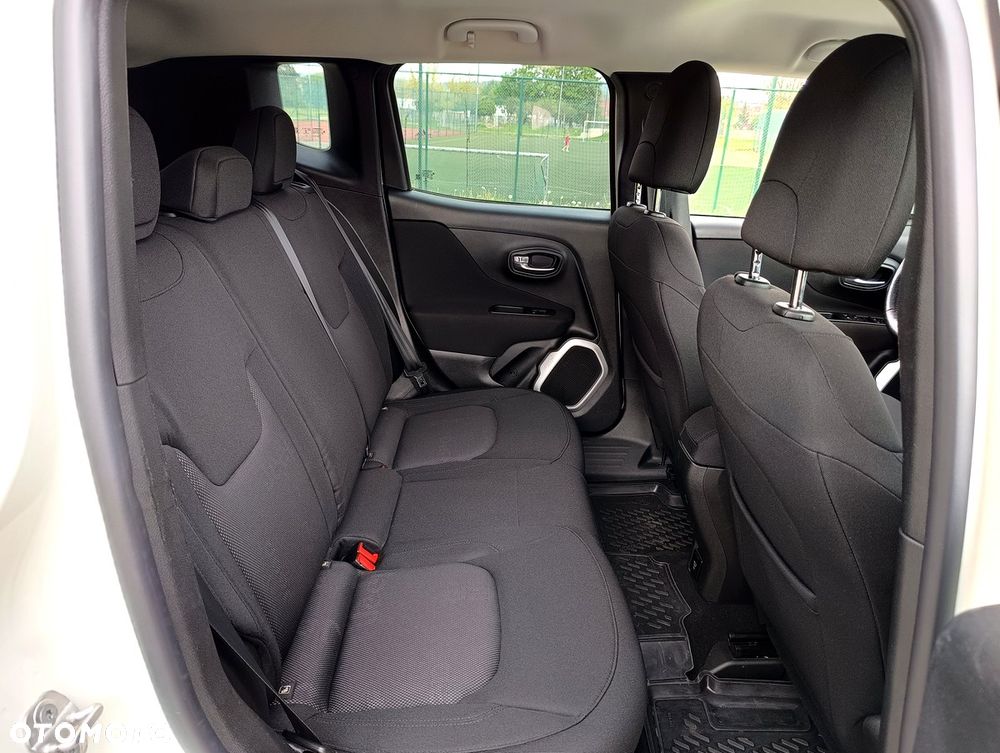 Jeep Renegade 1.4 MultiAir DSG Longitude - 23