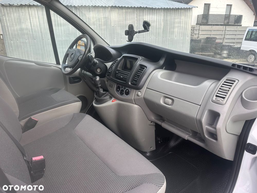 Opel Vivaro - 12