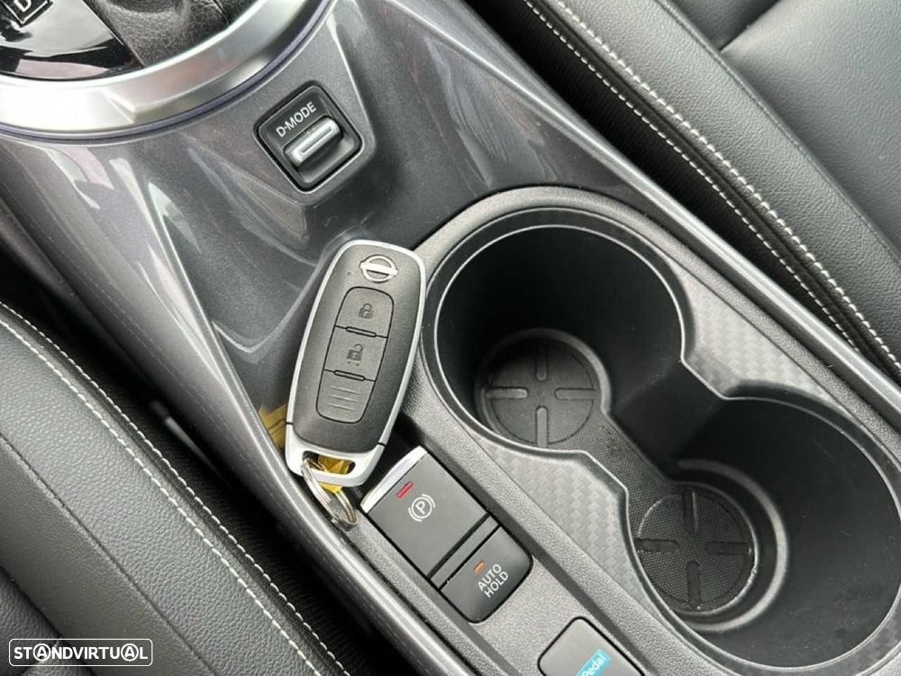 Nissan Juke 1.6 Hybrid Tekna - 22