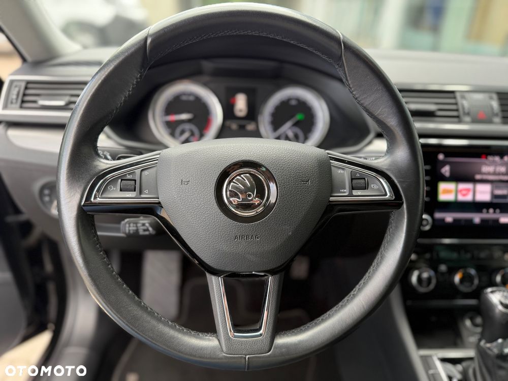 Skoda Superb 2.0 TDI DSG Ambition - 21