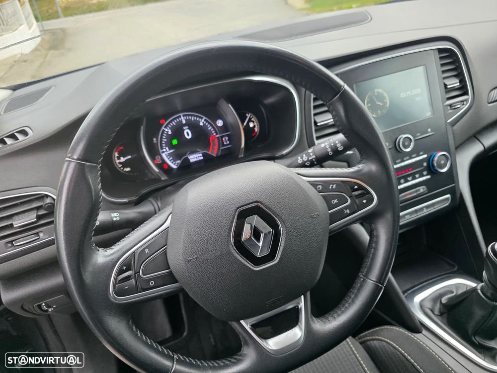 Renault Mégane 1.5 dCi Dynamique S - 11